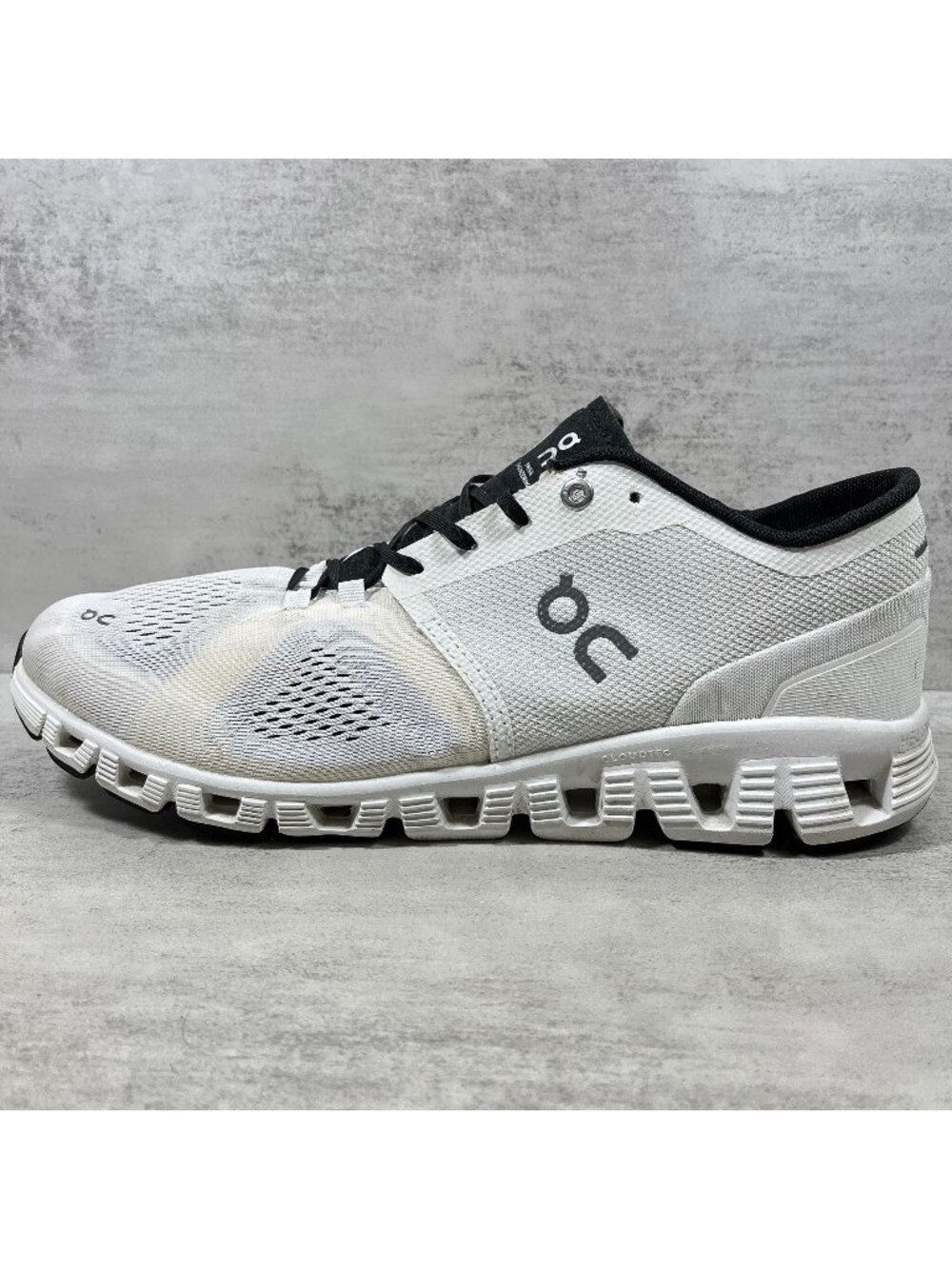 On Cloud X Running Shoes - Men's Size 11 - White